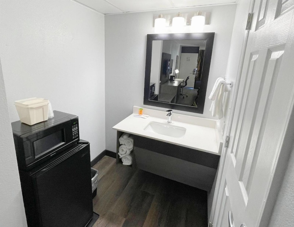 Super 8 by Wyndham Pigeon Forge Downtown